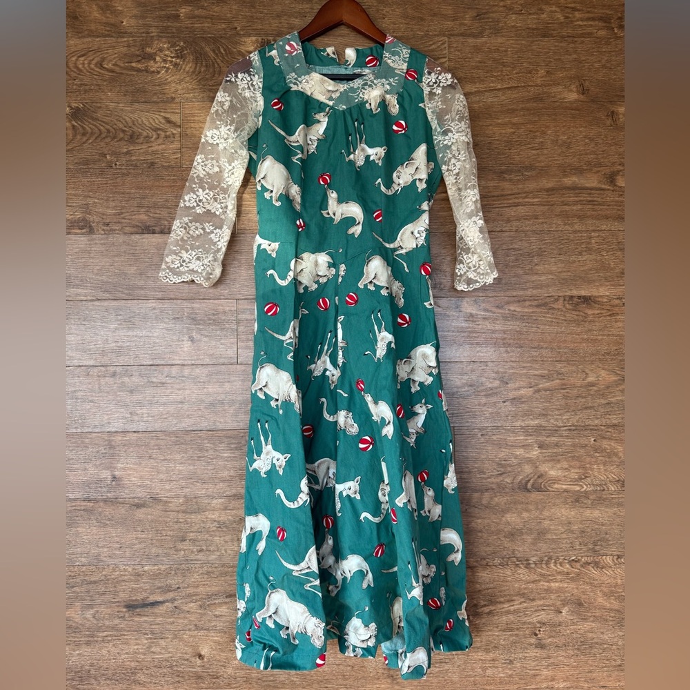 Green Long Sleeve Dress with Animal Print - Picture 2 of 7